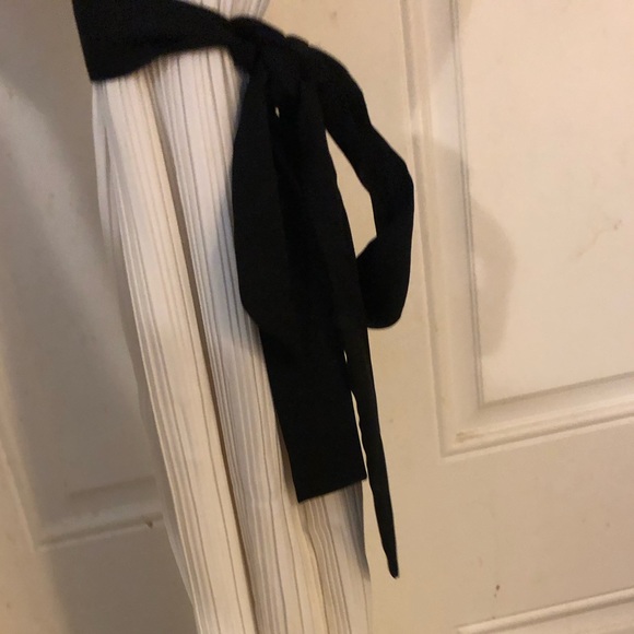 🫶🏻~Pleated Pure White dress- - Picture 10 of 10